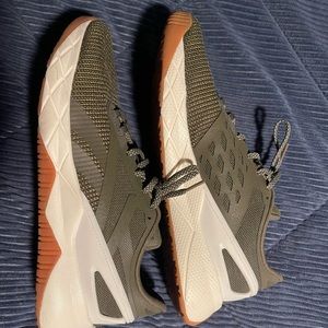 Men’s Reebok Nanoflex tennis shoes. Size 9.